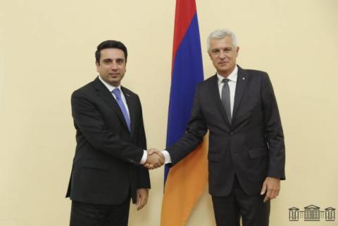 Alen Simonyan a reçu Ivan Korčok
