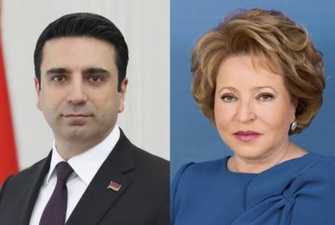 Valentina Matvienko, a félicité Alen Simonyan, à l’occasion de la fête de l’indépendance 