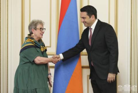 Ermenistan Parlamento Başkanı Alen Simonyan ile AB Büyükelçisi Andrea Victorini Dağlık Karabağ ihtilafını görüştüler