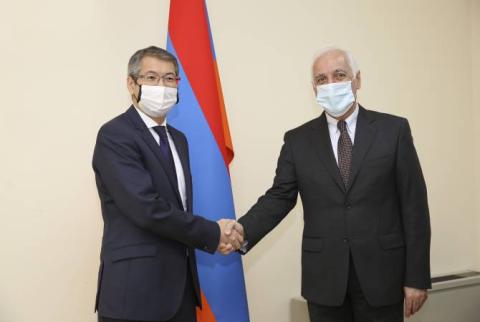 ՀՀ ԲՏԱ նախարարը Ղազախստանի դեսպանի հետ քննարկել է բարձր տեխնոլոգիական ոլորտում համագործակցության հեռանկարները 
