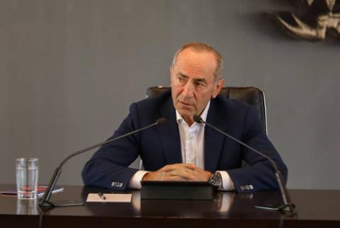 44-օրյա պատերազմին առնչվող հարցերը պետք է քննել ընդդիմության ակտիվ ներգրավմամբ. Ռոբերտ Քոչարյան