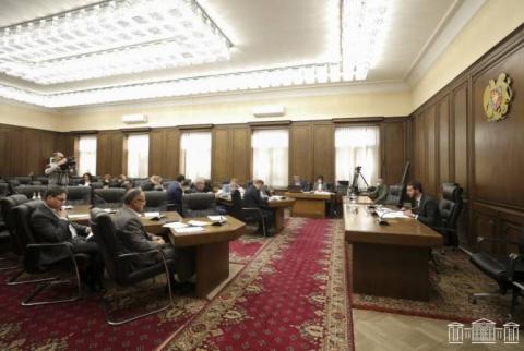 Alen Simonyan dirigera les délégations de l’Assemblée nationale auprès de l’AIP de la CEI et de l’AP de l’OTSC