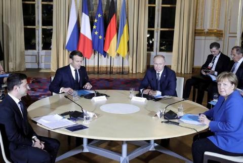 Зеленский и Путин обсудили с Меркель и Макроном урегулирование ситуации в Донбассе