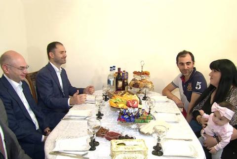 With the help of 300 mln AMD aid by Vardanyan brothers, 150 low-income families in Armenia will gain happiness