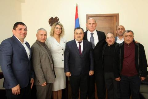 Կարեն Գիլոյանն ընդունել է оլիմպիական չեմպիոններ Ալեքսանդր Կարելինին և Մնացական Իսկանդարյանին