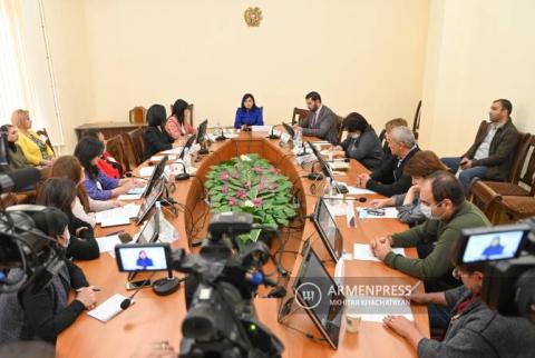Տեղահանված արցախցիները ՀՀ ազգային ժողովում բարձրացրին իրեն հուզող խնդիրները