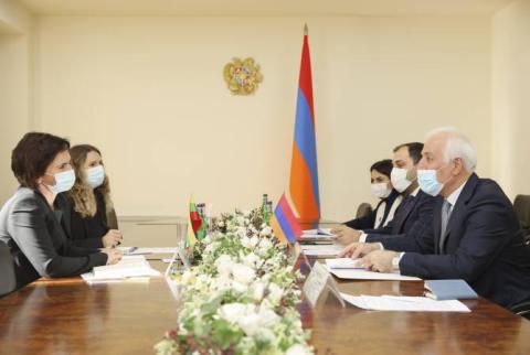 Վահագն Խաչատուրյանն ու ՀՀ-ում Լիտվայի դեսպանը քննարկել են բարձր տեխնոլոգիաների ոլորտում համագործակցությունն ընդլայնելու հնարավորությունները