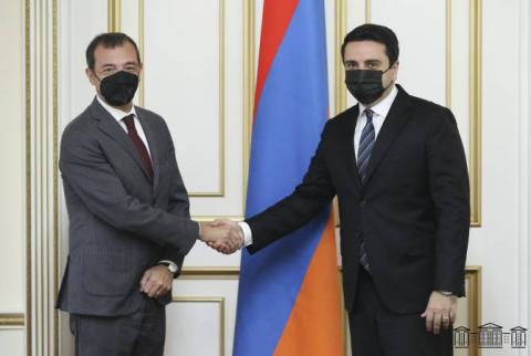 Parliament Speaker, Italian Ambassador discuss necessity of return of Armenian POWs from Azerbaijan