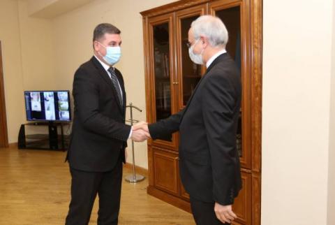 Le ministre arménien de l'administration territoriale et des infrastructures prévoit de se rendre en Iran