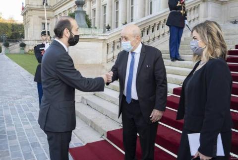 Réunion du ministre de l’Europe et des Affaires étrangères avec son homologue arménien  