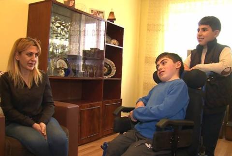 Mikayel Vardanyan has provided financial assistance to 464 children with disabilities in Shirak Province 
