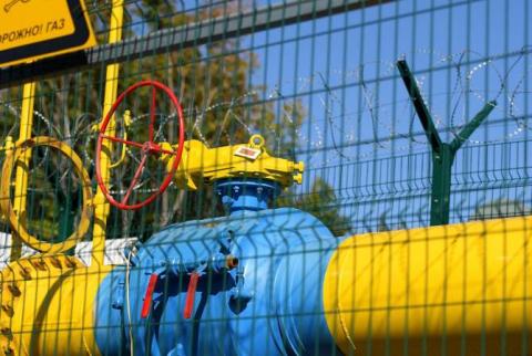 Цены на газ в Европе снизились почти на 5%