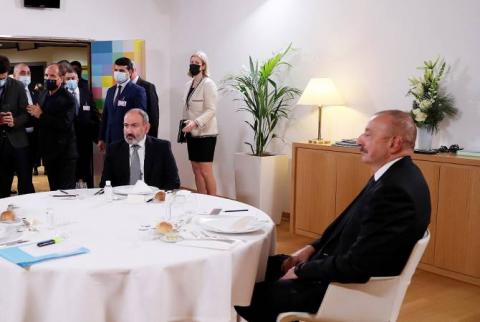 Pashinyan et Aliyev ont également eu une conversation en tête-à-tête à Bruxelles