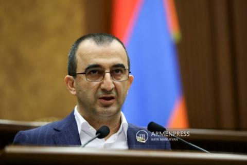 Մխիթար Զաքարյանը երդմամբ ստանձնեց պատգամավորական լիազորությունները