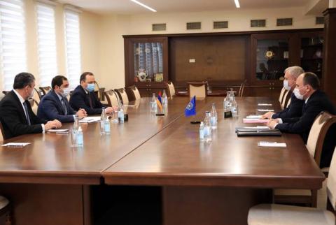 Le ministre arménien de la Défense a reçu le Secrétaire général de l'OTSC