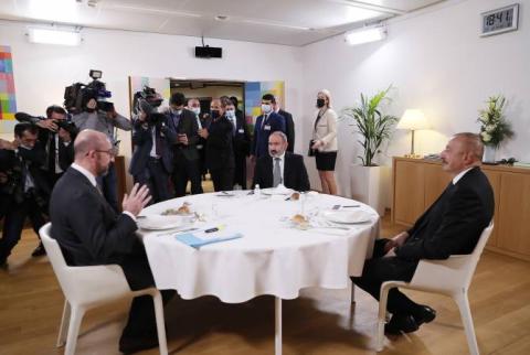 Moscow describes EU-mediated meeting of Pashinyan and Aliyev as “development of trilateral agreements” of Sochi