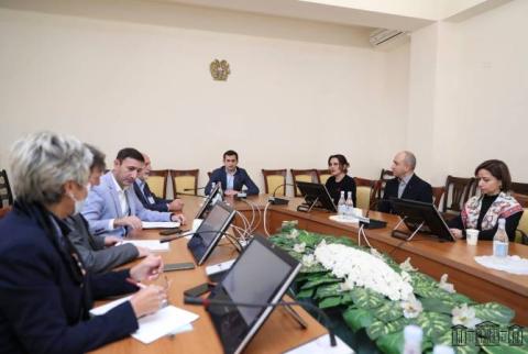 Հակոբ Արշակյանը և Բաբկեն Թունյանը հյուրընկալել են ՀՀ-ում Ամերիկայի առևտրի պալատի տնօրենների խորհրդի նախագահին