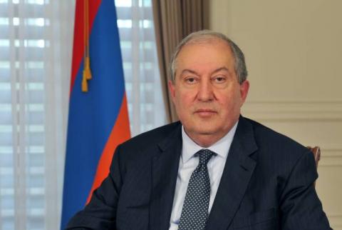 Armen Sarkisyan, Yunanistan'ın eski cumhurbaşkanının vefatı nedeniyle taziye mektubu gönderdi