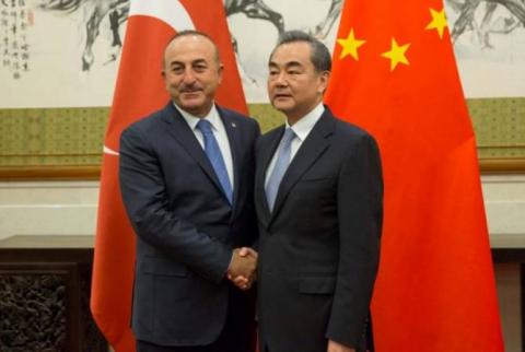 Թուրքիայի արտգործնախարարը հանդիպել է Չինաստանի արտգործնախարարի հետ 