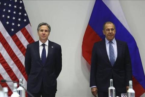 Lavrov, Blinken discuss situation around Ukraine over phone