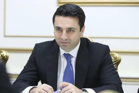 Նախագահի լիազորությունները կատարող Ալեն Սիմոնյանը ստորագրել է մի շարք օրենքներ