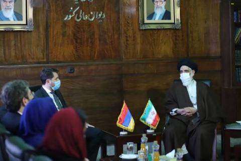 وزير العدل الأرميني كارن أندريسيان يلتقي برئيس المحكمة العليا لجمهورية إيران الإسلامية أحمد مرتضوي مقدمامي