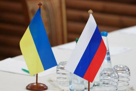 Российская делегация выехала в Беларусь для участия в третьем раунде переговоров с Украиной