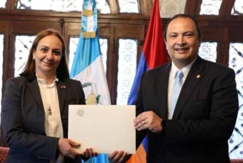 Դեսպան Արմելլա Շաքարյանն իր հավատարմագրերն է հանձնել Գվատեմալայի նախագահ Ալեխանդրո Ջամմատտեիին
