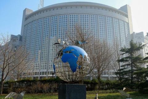 Китай и Индия обеспокоены влиянием односторонних санкций на мировую экономику