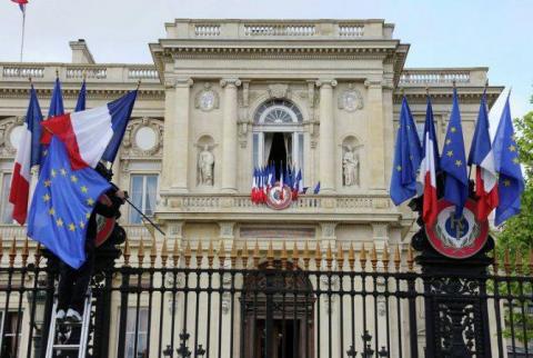 France calls on Azerbaijan to pull back troops from Artsakh villages 