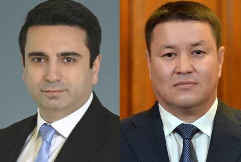 Bad peace is preferable from any war: Kyrgyz Parliament Speaker says at meeting with Armenian counterpart