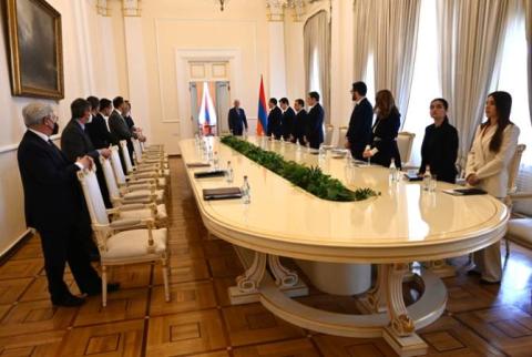 Le Président a reçu le ministre des Affaires étrangères et de la Coopération internationale d'Italie Luigi Di Maio