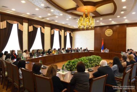 Արայիկ Հարությունյանը հանդիպել է ԱրՊՀ գիտական խորհրդի հետ