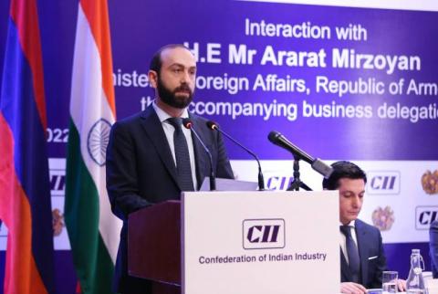 وزير خارجية أرمينيا آرارات ميرزويان يلقي كلمة على هامش منتدى الأعمال الأرميني-الهندي في نيودلهي