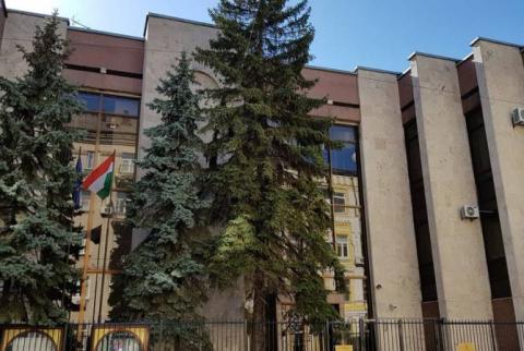 Посольство Венгрии возобновило работу в Киеве