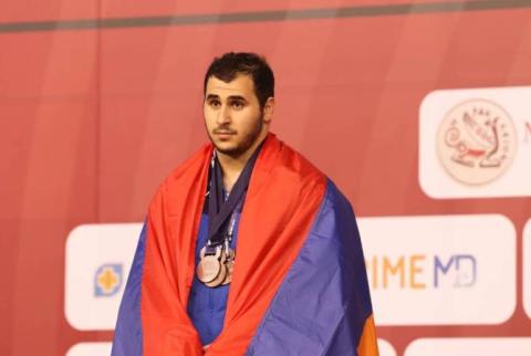 Ermeni genç halterciler Gençler Dünya Şampiyonası'nda 2 altın, 2 gümüş ve 1 bronz madalya kazandı