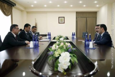 Yerevan Belediye Başkanı ve Birleşik Krallık'ın Ermenistan Büyükelçisi ortak projeleri ele aldılar