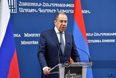Lavrov: “La estabilización de la situación en Nagorno-Karabaj es una de las prioridades de las fuerzas de paz rusas”