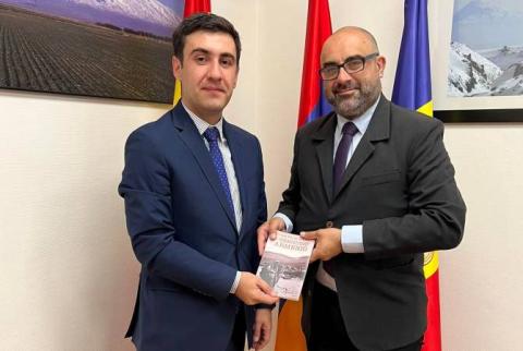 The first documentary book on the Armenian Genocide published in Spain
