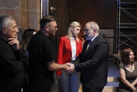 Премьер-министр РА присутствовал на панихиде Рафаела Котанджяна