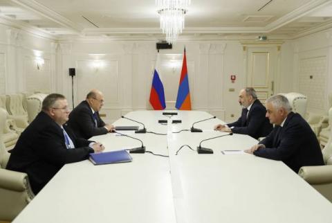 Pashinyan, Mishustin discuss issues of regional communications