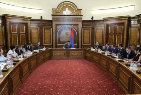 Փոխվարչապետի գլխավորությամբ քննարկվել են համայնքներից ստացված սուբվենցիայի ծրագրային հայտերը