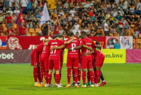 Pyunik FC manager apologizes for striking child pitch invader after Dudelange match 