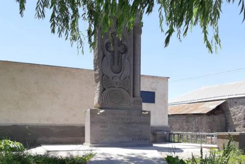 El pueblo de Astghadzor rinde homenaje a cuatro soldados que murieron en la última guerra de Artsaj
