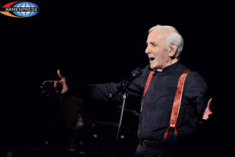 La statue de Charles Aznavour sera installée en France