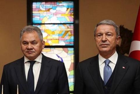 Rusya Savunma bakanı Şoygu ve Türkiye Milli Savunma Bakanı Akar İstanbul'da görüştü