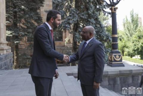 El vicepresidente de la Asamblea Nacional recibió al presidente de la Asamblea General de la ONU