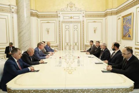 Allied relations with Russia are developing dynamically – PM Pashinyan receives Governor of Omsk