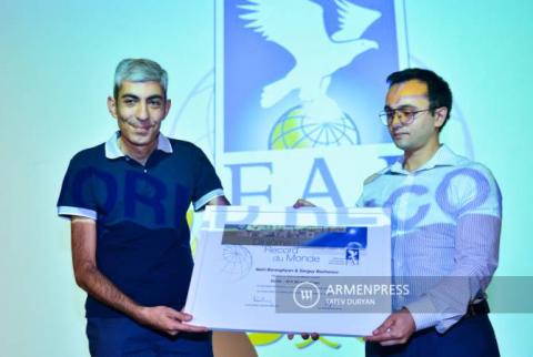 Armenian SkyBall pilot awarded FAI world record certificate 