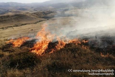 Սյունիքի մարզի Շինուհայր գյուղի մերձակայքում մոտ 80 հա ցորենի հնձած դաշտ է այրվել